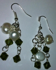 Mistletoe Earrings Mistletoe Earrings